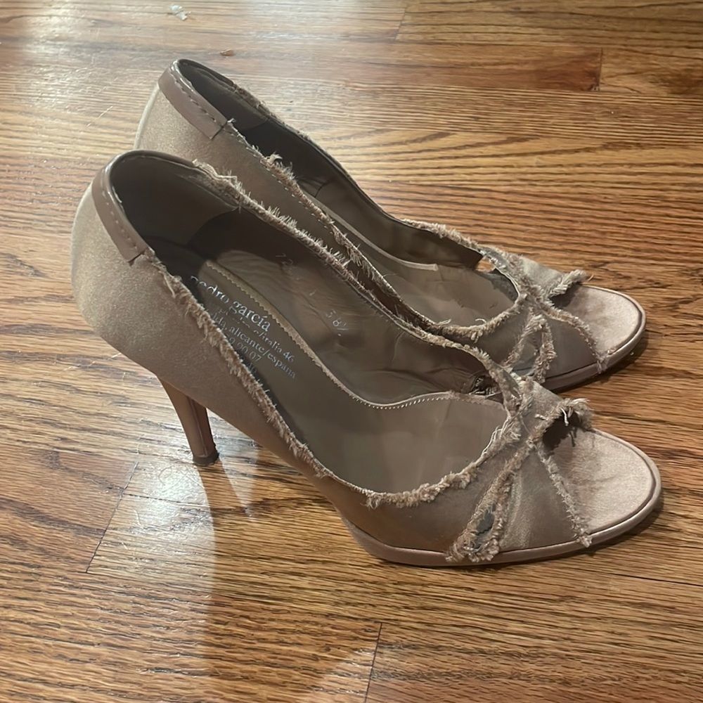 Pedro Garcia tan heels in size 38 1/2